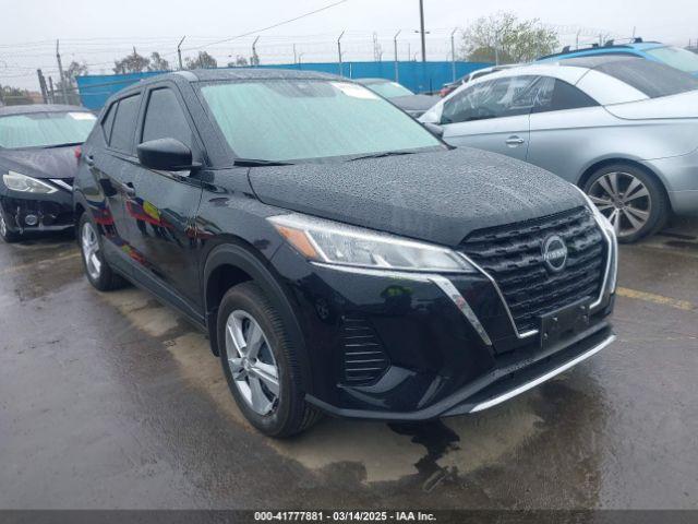  Salvage Nissan Kicks