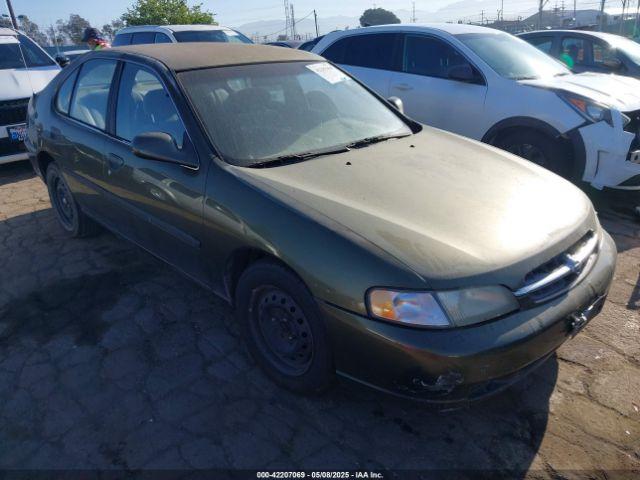  Salvage Nissan Altima