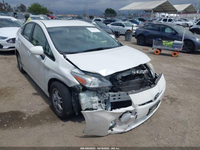  Salvage Toyota Prius