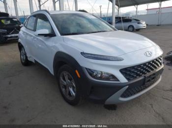  Salvage Hyundai KONA