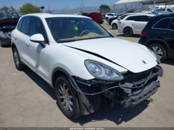  Salvage Porsche Cayenne