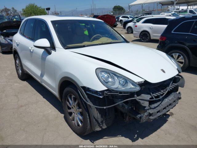  Salvage Porsche Cayenne