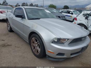  Salvage Ford Mustang