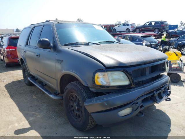  Salvage Ford Expedition