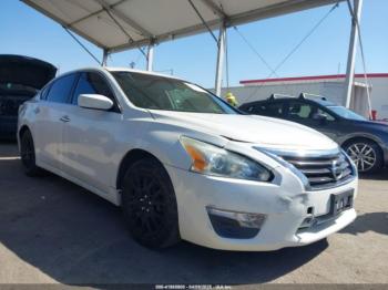  Salvage Nissan Altima