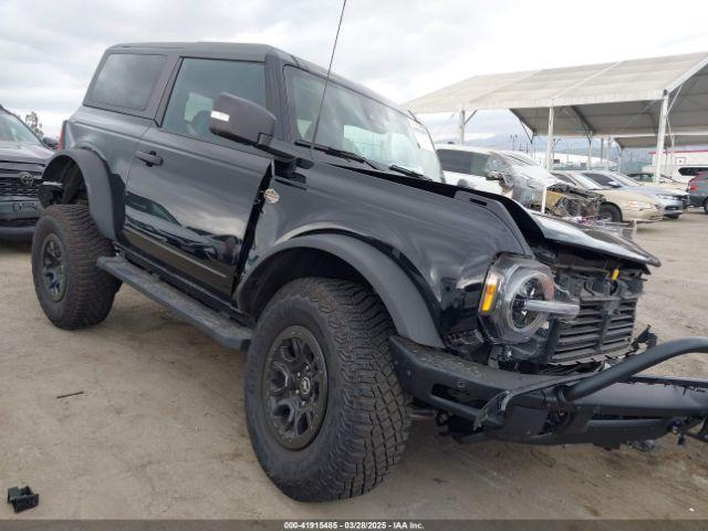  Salvage Ford Bronco