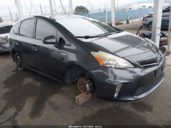  Salvage Toyota Prius v