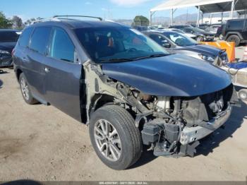  Salvage Nissan Pathfinder