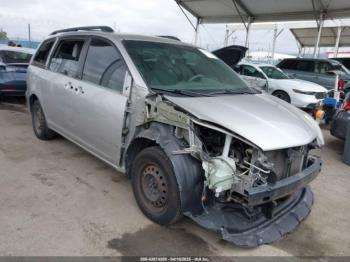  Salvage Toyota Sienna