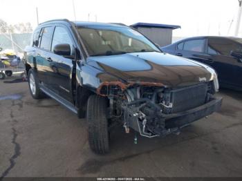  Salvage Jeep Compass
