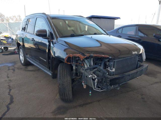  Salvage Jeep Compass