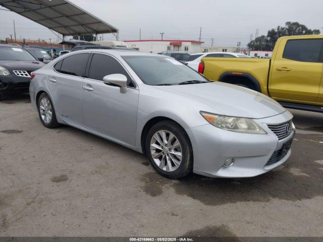  Salvage Lexus Es