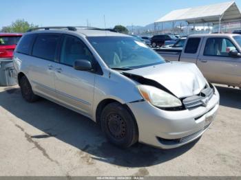  Salvage Toyota Sienna