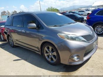  Salvage Toyota Sienna