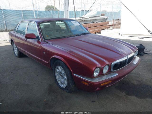  Salvage Jaguar Xj8