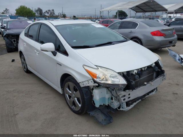  Salvage Toyota Prius