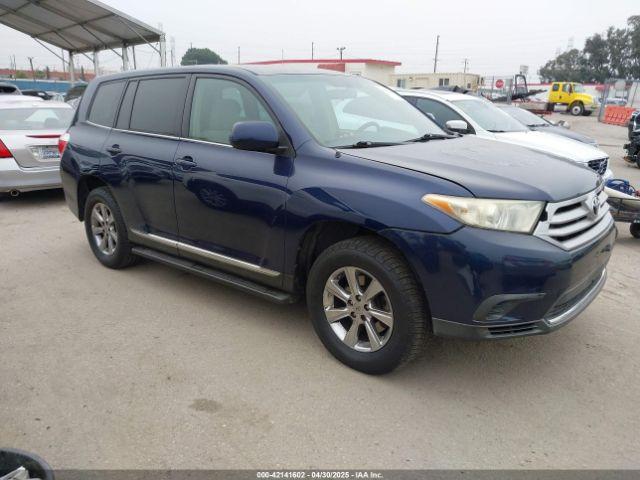  Salvage Toyota Highlander