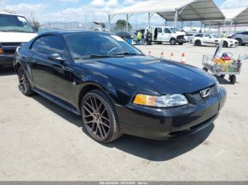  Salvage Ford Mustang