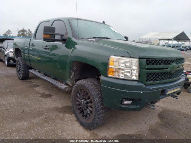 Salvage Chevrolet Silverado 2500