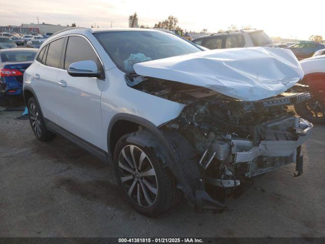  Salvage Mercedes-Benz GLA