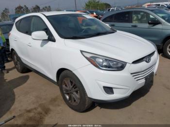 Salvage Hyundai TUCSON