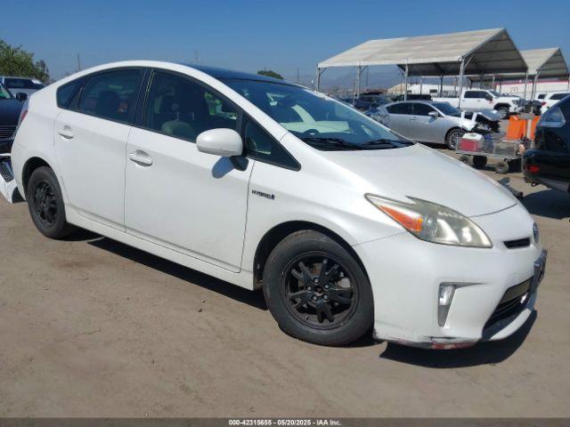  Salvage Toyota Prius