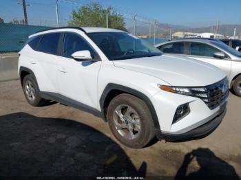  Salvage Hyundai TUCSON