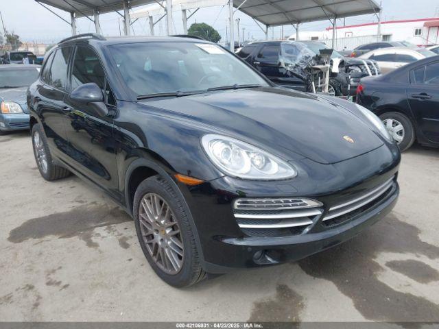  Salvage Porsche Cayenne