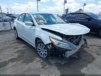  Salvage Nissan Altima