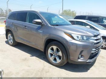  Salvage Toyota Highlander