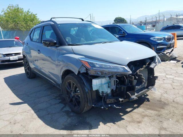  Salvage Nissan Kicks