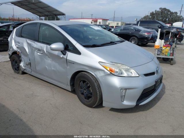  Salvage Toyota Prius