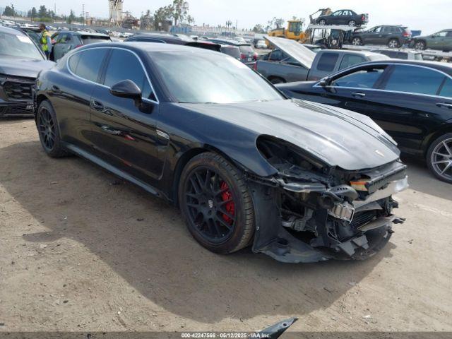  Salvage Porsche Panamera