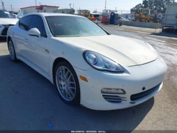  Salvage Porsche Panamera
