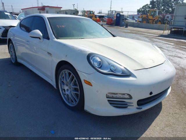  Salvage Porsche Panamera