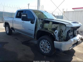  Salvage Chevrolet Silverado 2500