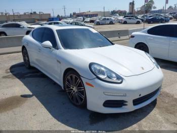  Salvage Porsche Panamera