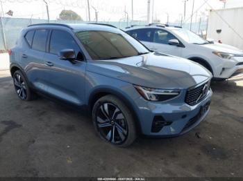  Salvage Volvo XC40