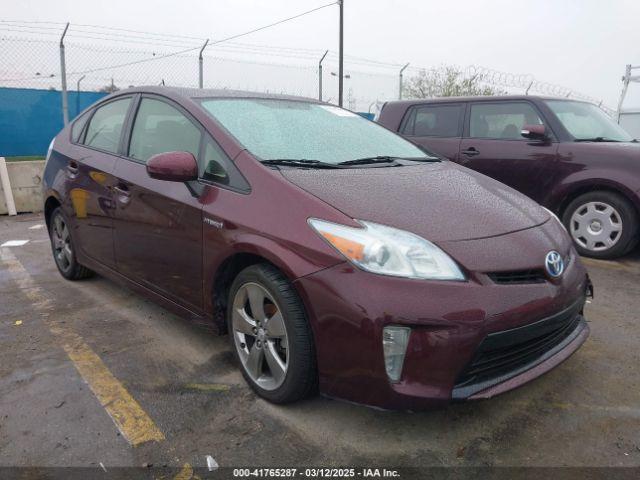  Salvage Toyota Prius