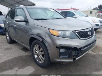  Salvage Kia Sorento