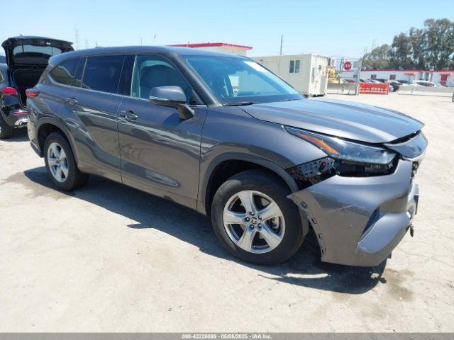  Salvage Toyota Highlander