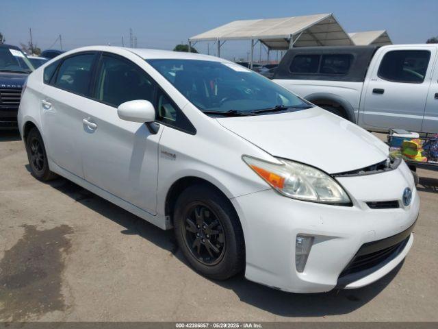  Salvage Toyota Prius