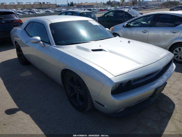  Salvage Dodge Challenger