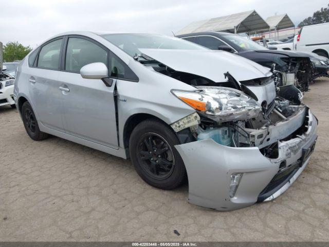  Salvage Toyota Prius