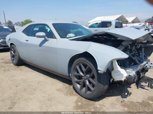  Salvage Dodge Challenger