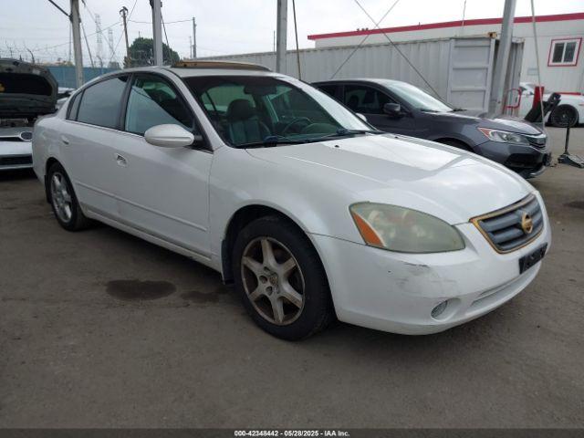  Salvage Nissan Altima