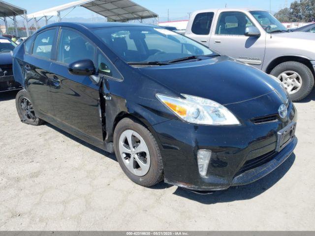  Salvage Toyota Prius