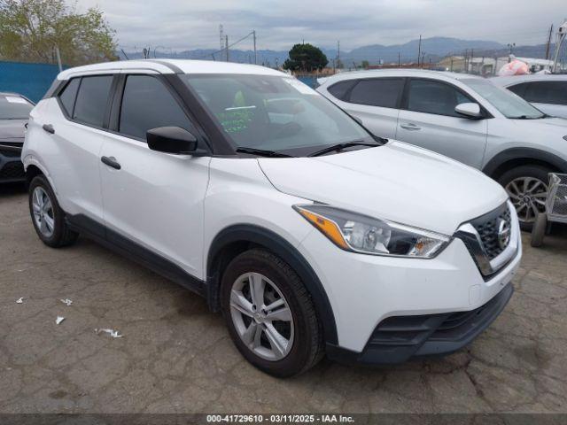  Salvage Nissan Kicks
