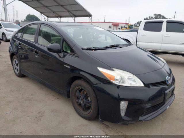  Salvage Toyota Prius
