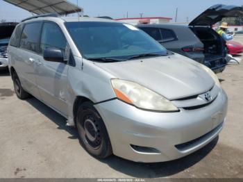  Salvage Toyota Sienna